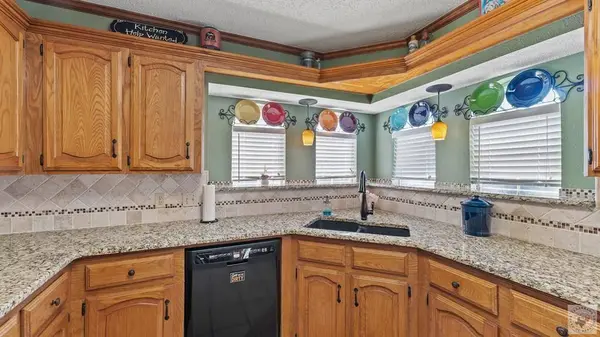 14 Shady Pine Cir, Texarkana, AR 71854
