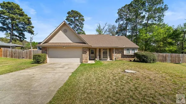 14 Shady Pine Cir, Texarkana, AR 71854