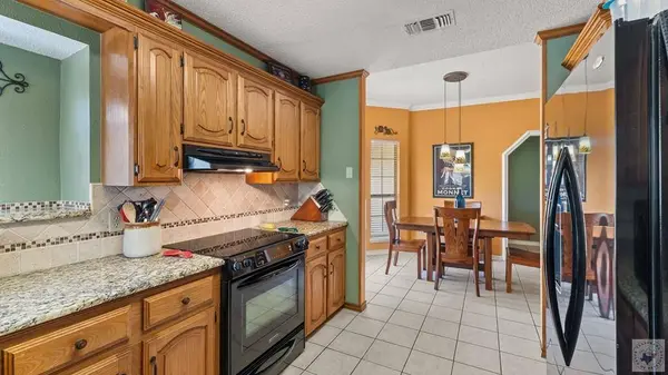 14 Shady Pine Cir, Texarkana, AR 71854