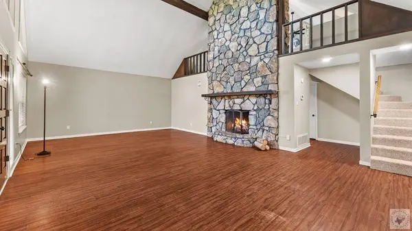 8 Pine Ridge Cir, Texarkana, TX 75503