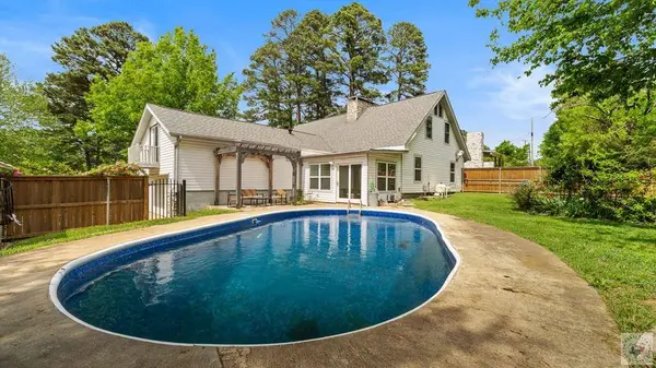 8 Pine Ridge Cir, Texarkana, TX 75503