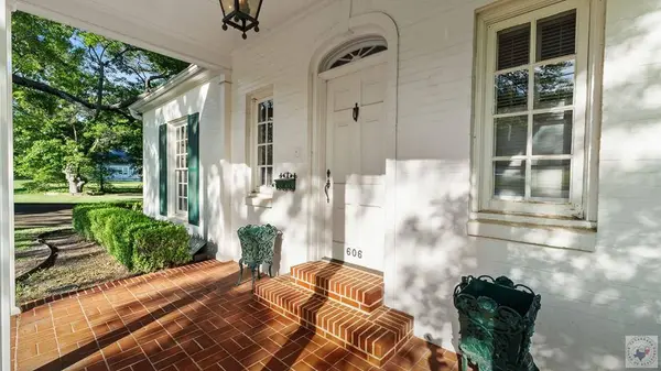 606 Louise St, Atlanta, TX 75551