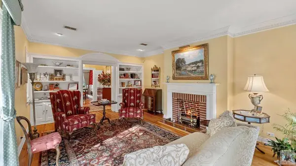 606 Louise St, Atlanta, TX 75551