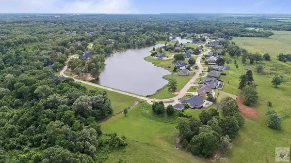 4106 Water Oak Dr, Texarkana, AR 71854