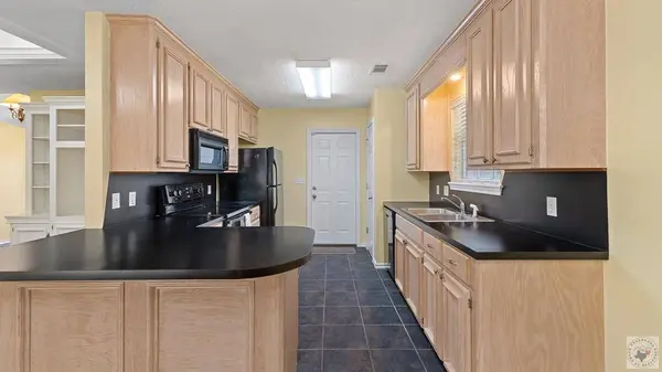 601 Harris, Nash, TX 75569