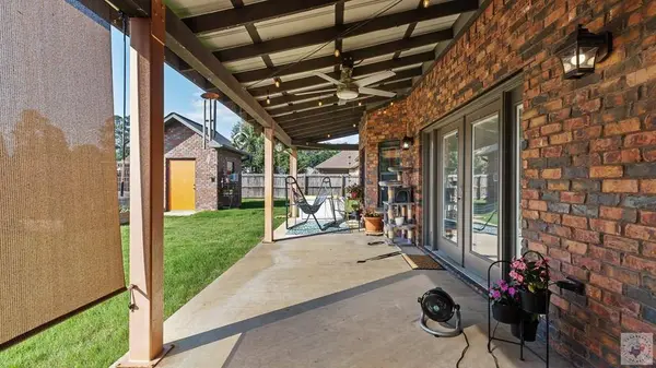 1903 Razorback Dr, Texarkana, AR 71854