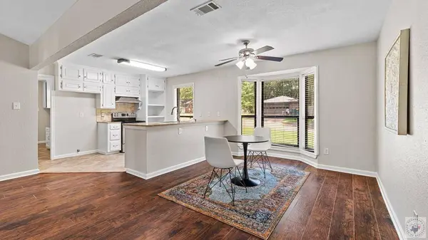 6213 Polly Dr, Texarkana, TX 75503