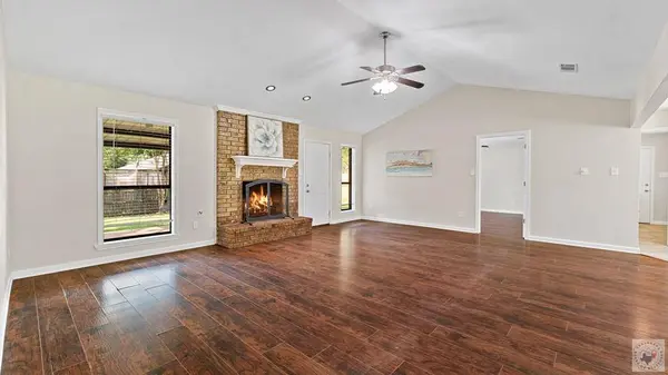 6213 Polly Dr, Texarkana, TX 75503