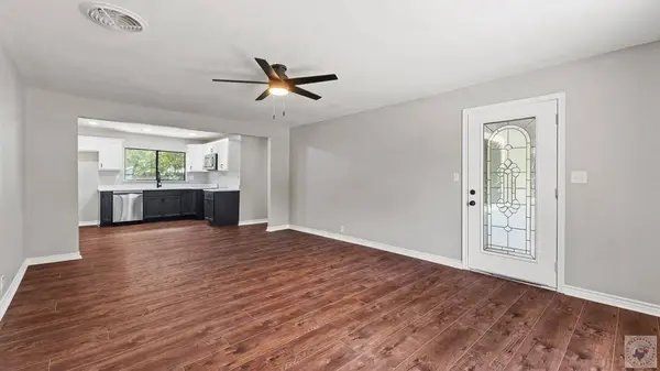 101 Roosevelt, Hooks, TX 75561