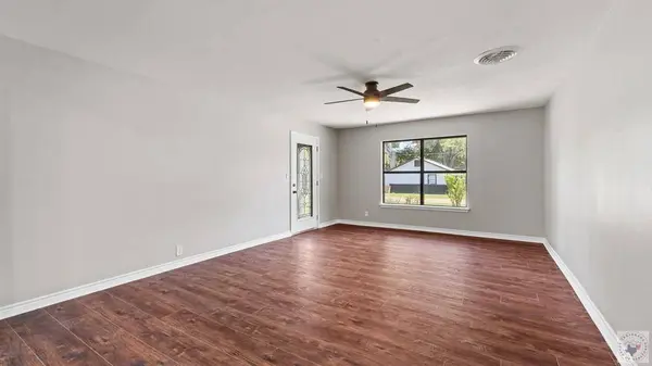 101 Roosevelt, Hooks, TX 75561
