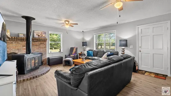 2282 George Thomas Rd, Texarkana, TX 75501