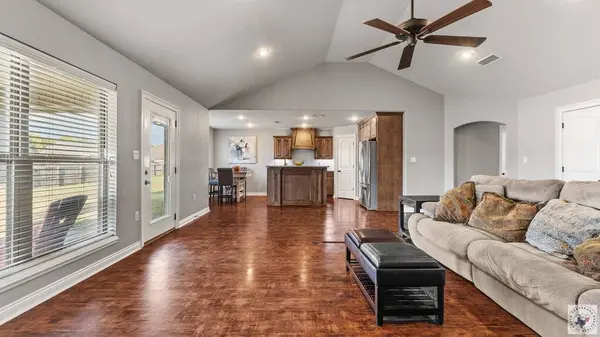 4307 Magee Dr, Texarkana, AR 71854