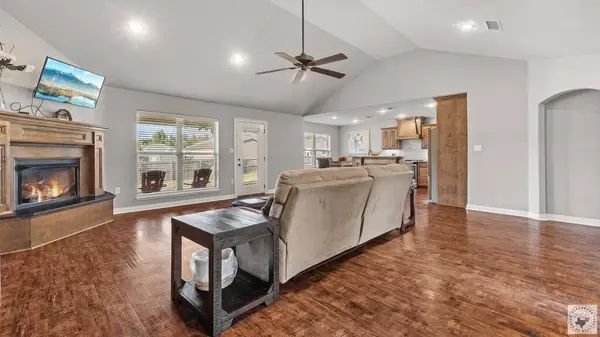 4307 Magee Dr, Texarkana, AR 71854