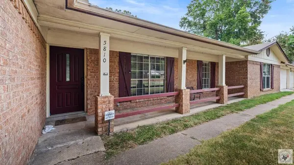 5810 Sleepy Hollow Dr, Texarkana, TX 75503