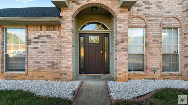 54 Fernwood Dr, Texarkana, TX 75503