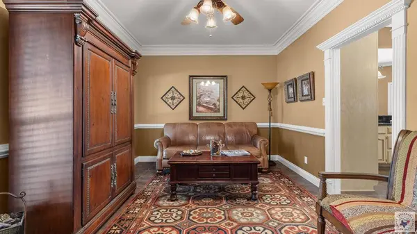 5803 Winchester Dr, Texarkana, TX 75503