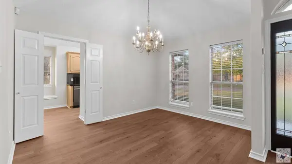 54 Fernwood Dr, Texarkana, TX 75503