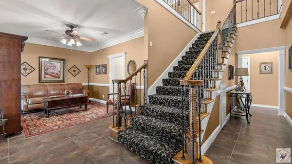 5803 Winchester Dr, Texarkana, TX 75503