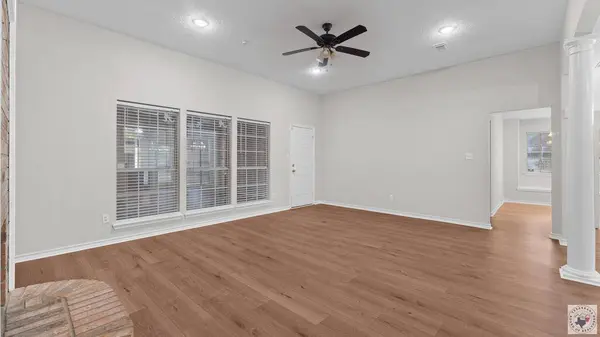 54 Fernwood Dr, Texarkana, TX 75503