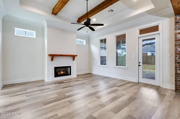 210 Treescape DR, Lafayette, LA 70508