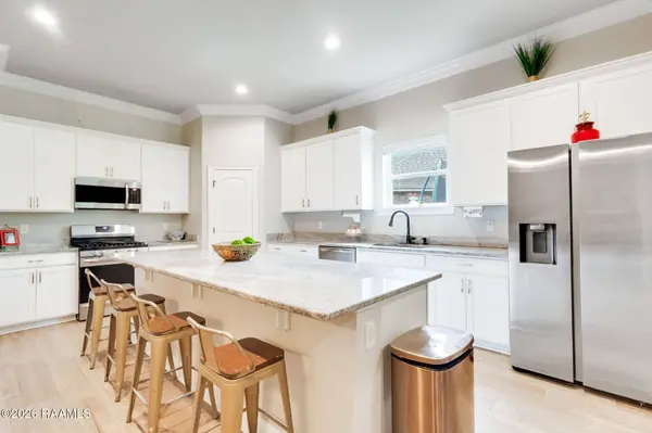 129 Wild Cherry LN, Lafayette, LA 70508