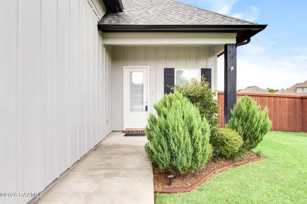 203 Olivewood DR, Lafayette, LA 70508