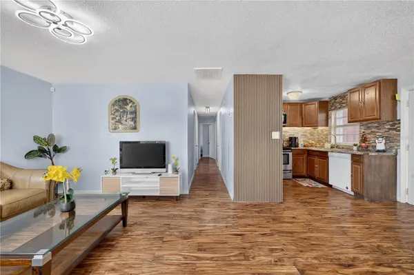 1241 DEEROCK DR, Orlando, FL 32811