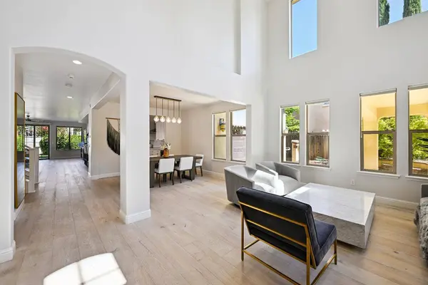300 Katarina LN, Folsom, CA 95630