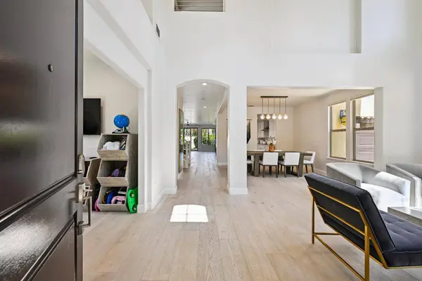 300 Katarina LN, Folsom, CA 95630