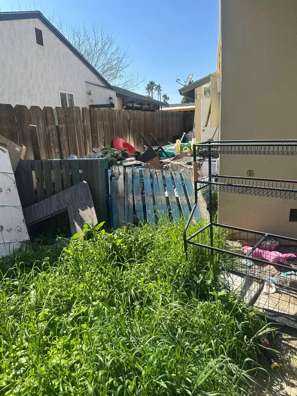 878 carol, Merced, CA 95341