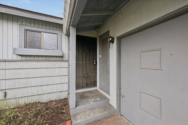 2318 Pamela LN, Sacramento, CA 95825
