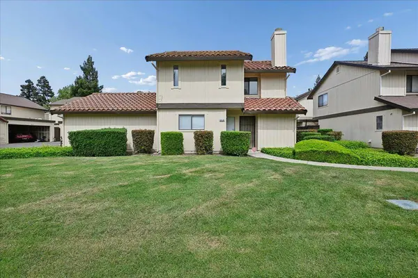 6830 Calvine RD, Sacramento, CA 95823