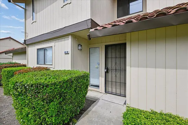 6830 Calvine RD, Sacramento, CA 95823
