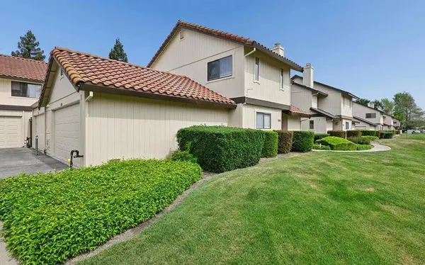 6830 Calvine RD, Sacramento, CA 95823