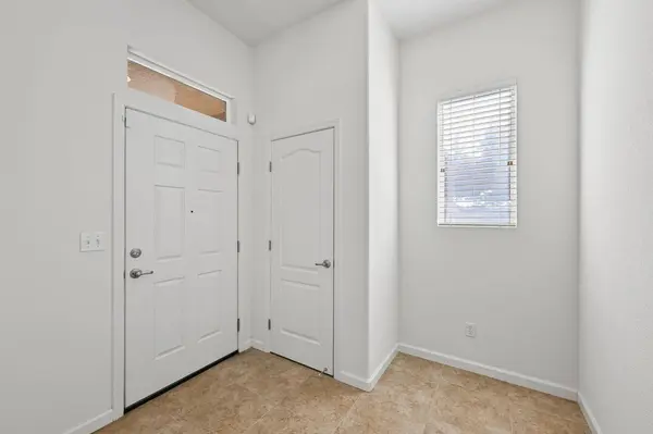 9452 N Kiefer BLVD, Sacramento, CA 95826