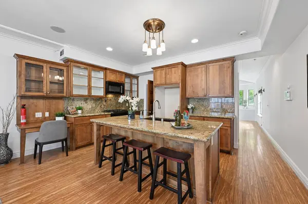 1914 6th Street, Sacramento, CA 95811