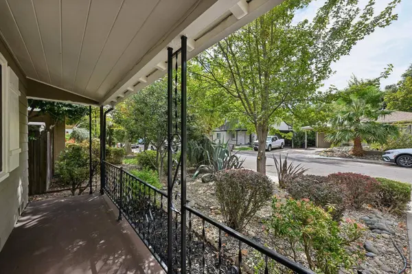 621 Jones WAY, Sacramento, CA 95818