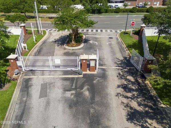 505 S STEEL BRIDGE RD #2, Fruit Cove, FL 32259
