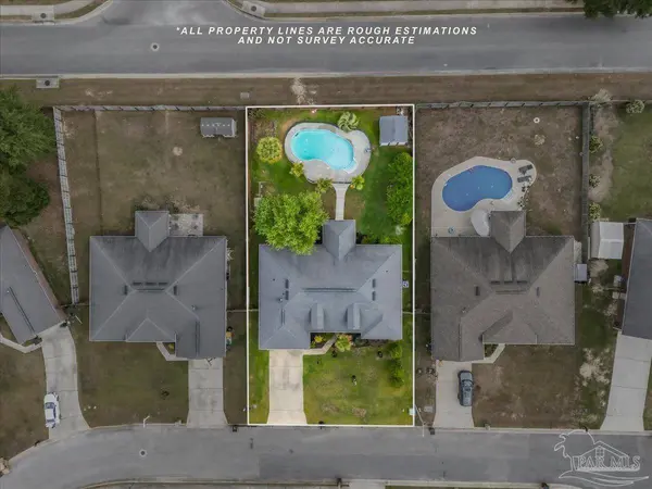 5673 Flume Dr, Pace, FL 32571