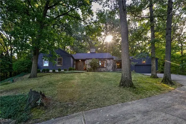 1561 Niles Cortland RD, Warren, OH 44484