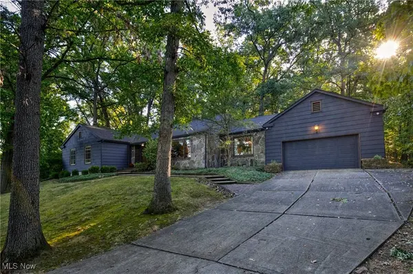 1561 Niles Cortland RD, Warren, OH 44484