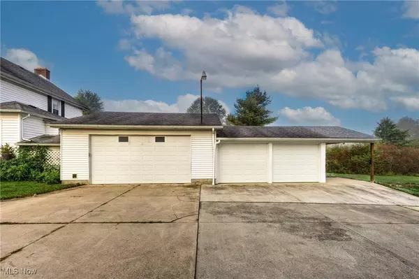 634 Bristol Champion Townline RD NE, Bristolville, OH 44402