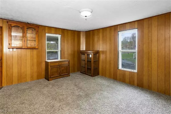 7529 State Line, Burghill, OH 44404