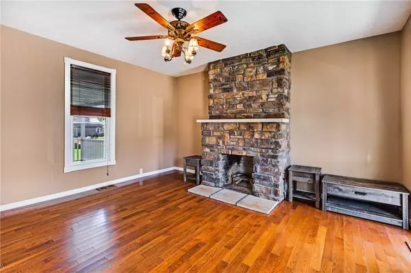 305 N Vine St, New Castle, PA 16101