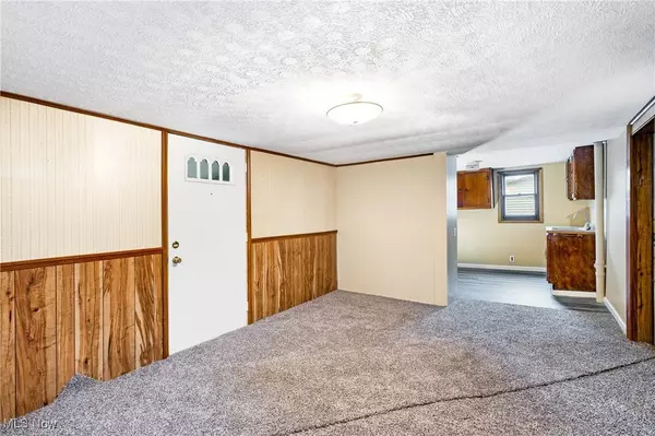 7529 State Line, Burghill, OH 44404