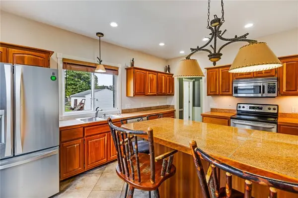 305 N Vine St, New Castle, PA 16101