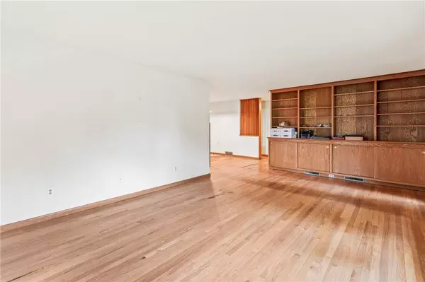 207 Orchard Terrace Dr, Wilmington Twp, PA 16142