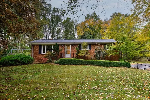 207 Orchard Terrace Dr, Wilmington Twp, PA 16142