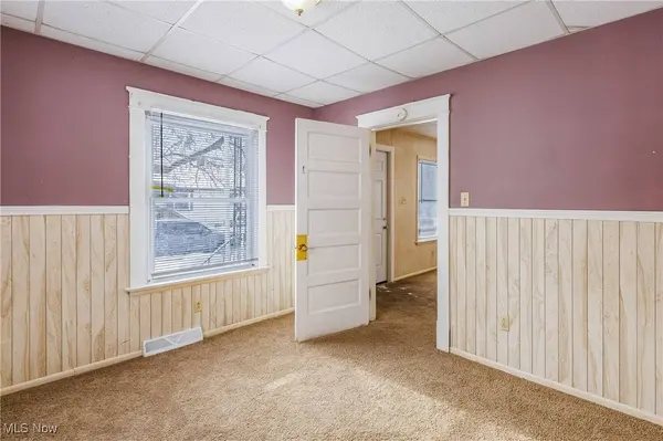 100 Gordon ST, Girard, OH 44420