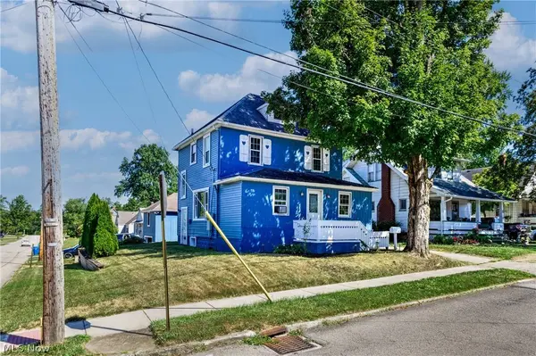 203 Hager ST, Hubbard, OH 44425